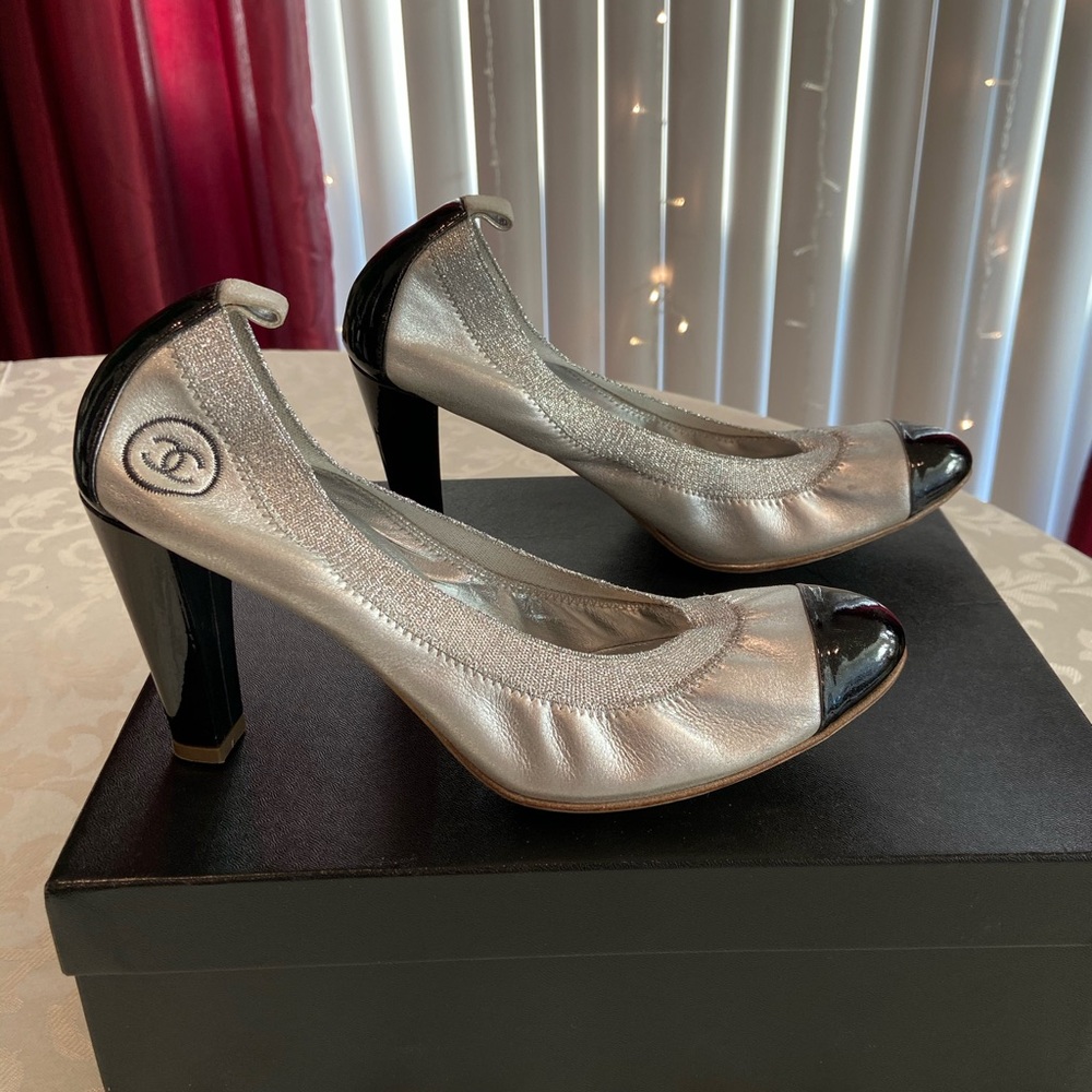 Chanel Pumps